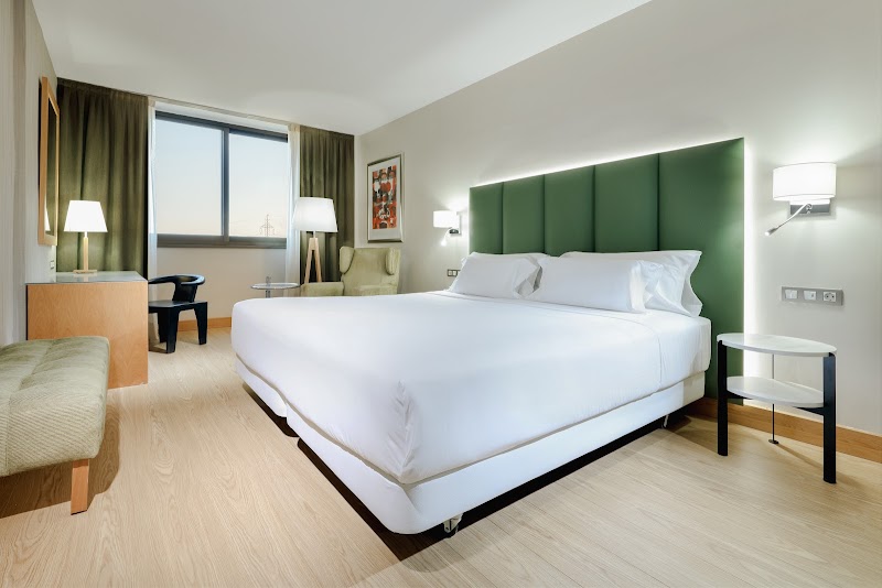 Hotel Hesperia Barcelona Sant Just - Hotel Hesperia Barcelona Sant Just Carrer de Frederic Mompou, 1, 08960 Sant Just Desvern, Barcelona, Spain
