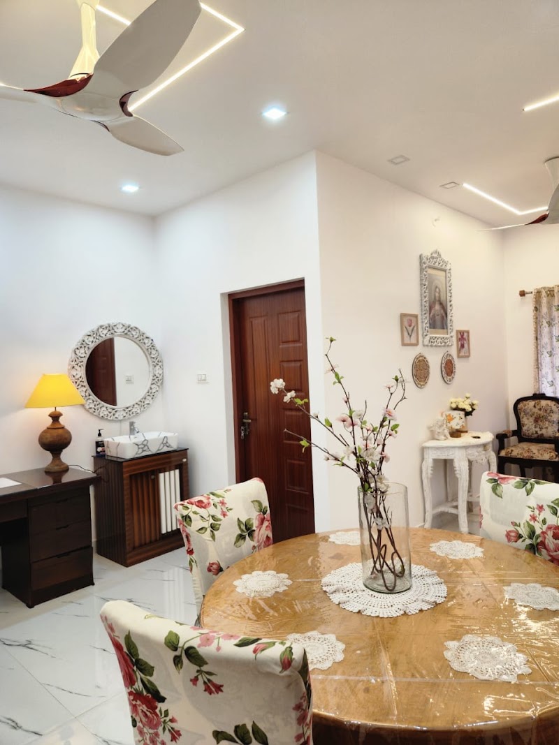 The Bougainvilla Homestay - The Bougainvilla Homestay, Veliath House, Fort Kochi Veli Ground, 27/1664, Odatha Rd, Gumathore Odatha, Jubilee Nagar, Veli, Kochi, Kerala 682001, India