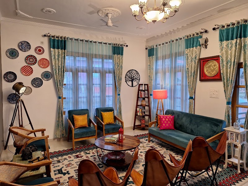 La Maison, Bir (A Boutique Bed and Breakfast) - La Maison, Bir (A Boutique Bed and Breakfast) near Learn Well School, VPO, Bir, Chaugan, Himachal Pradesh 176077, India