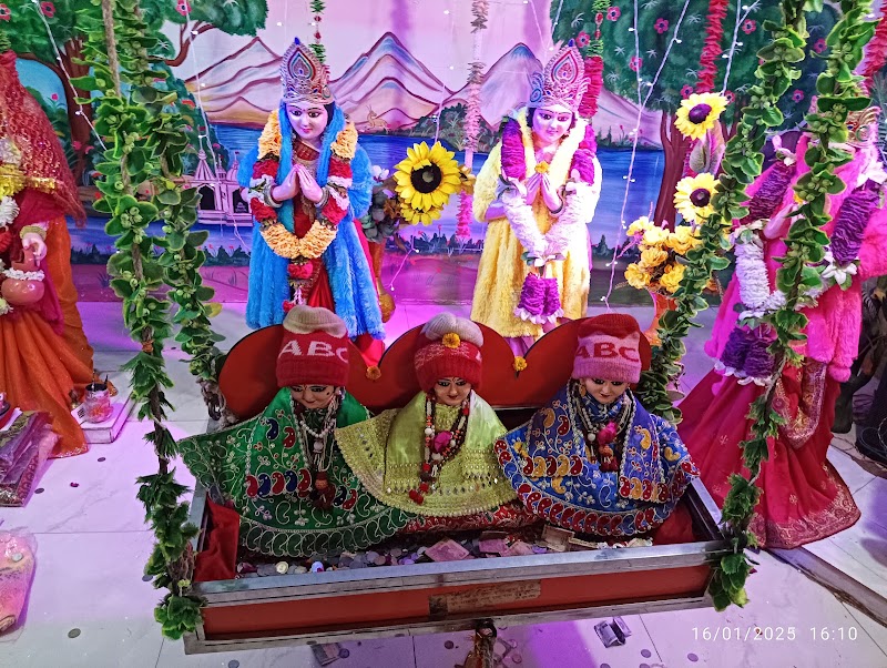 Kamadgiri chitrakoot - Kamadgiri chitrakoot, 5R8W+F5C, Parikrama Path, Kamta Mohalla, Sitapur, Chitrakoot, Uttar Pradesh 210204, India