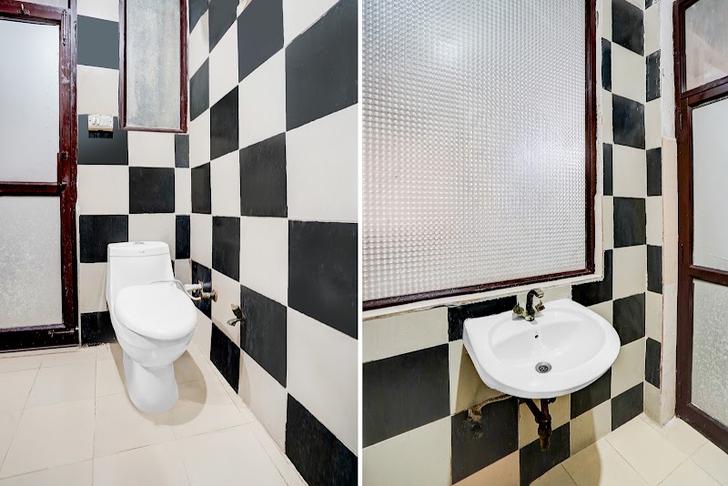 Hotel O Sector 93 Noida Formerly Grand Empire - Hotel O Sector 93 Noida Formerly Grand Empire Plot No GT-21, sector 26, Block B, Sector 92, Noida, Uttar Pradesh 201304, India