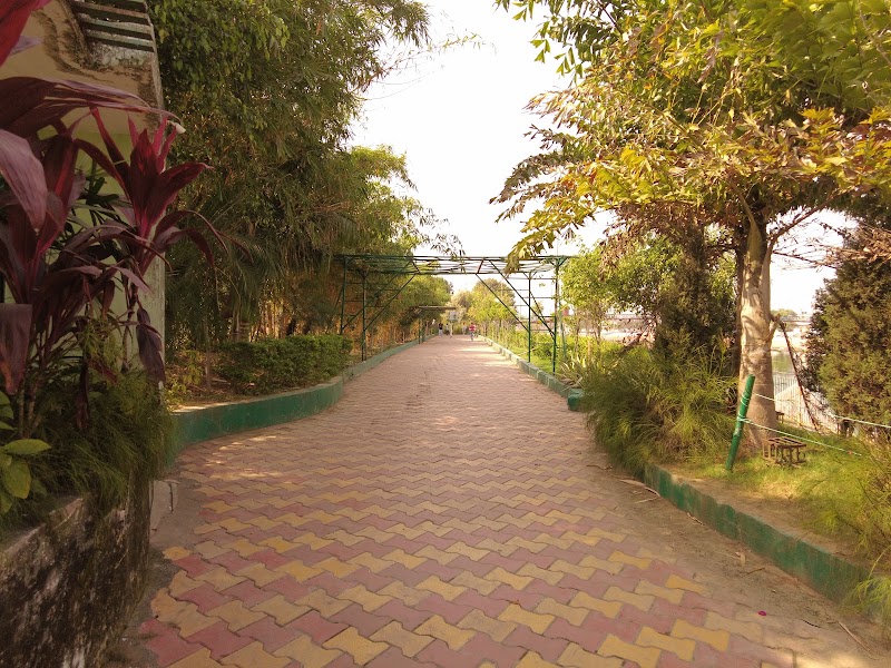 Riverfront Garden - Riverfront Garden 6H6R+FVQ, Raipur, Chhattisgarh 490042, India