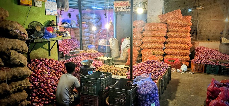 Sri Krishnarajendra Market - Sri Krishnarajendra Market Chickpet Rd, KR Market, Mamulpet, Chickpet, Bengaluru, Karnataka 560002, India