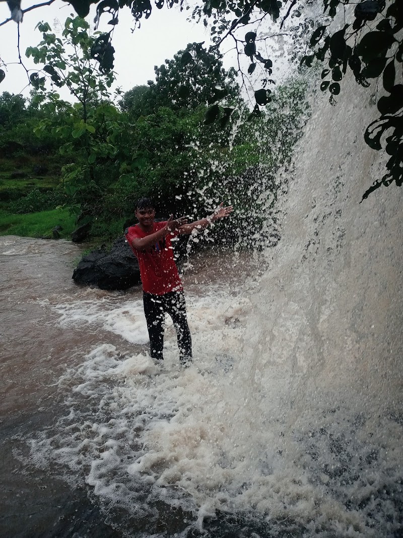 Natural Waterfall - Natural Waterfall, W325+M92, Morandhana, Malkota, Madhya Pradesh 460553, India