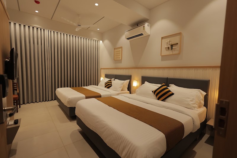 BALAJI HOTEL - BALAJI HOTEL, Somnath Bypass Rd, near Somnath Railway Station, behind Hotel Fern, Somnath, Gujarat 362265, India