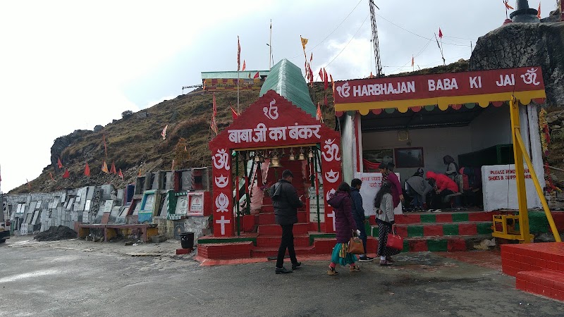 Old Harbhajan Babaji Mandir - Old Harbhajan Babaji Mandir 8R7Q+V9V, Nathang Valley, Sikkim 737102, India