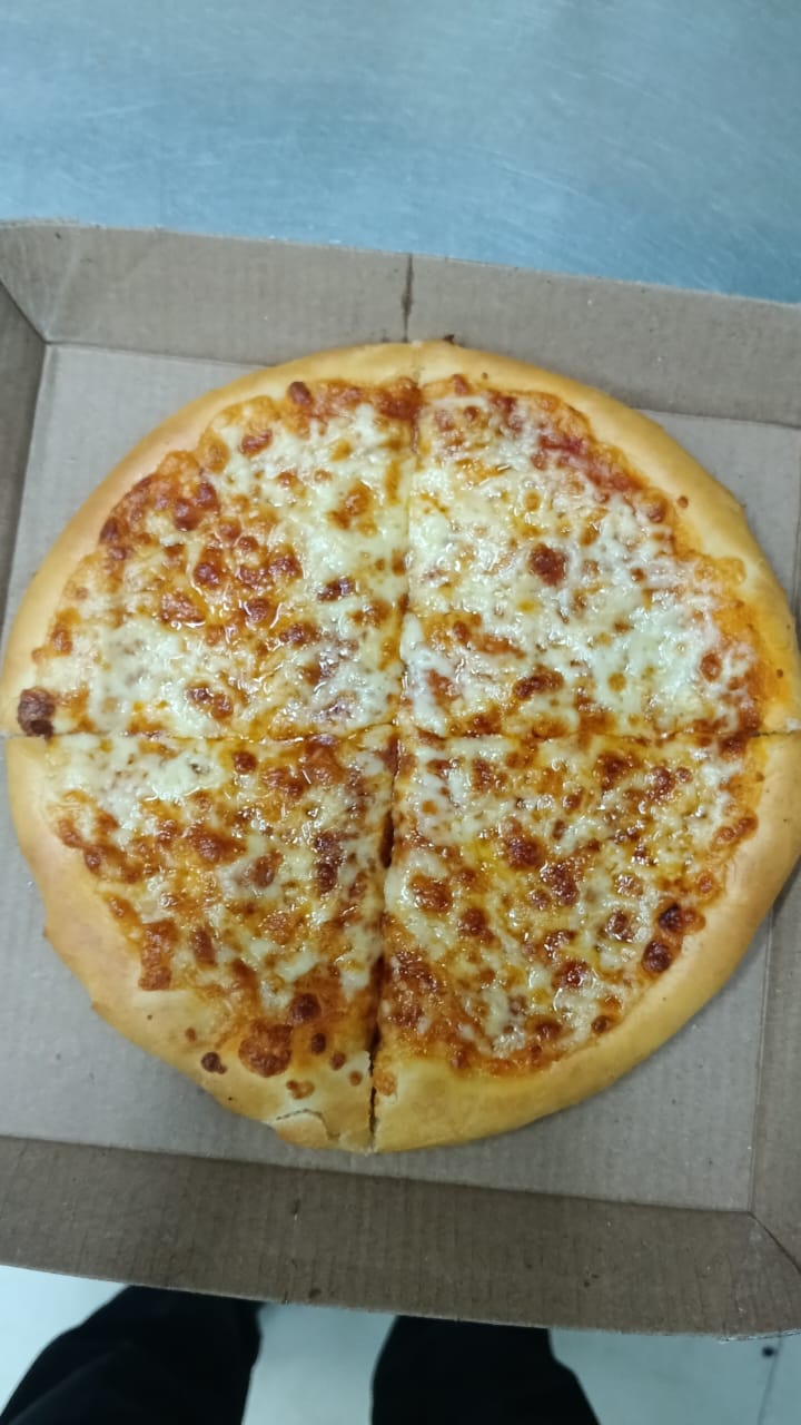 La Pino'z Pizza Central Plaza Mall Gurugram - La Pino'z Pizza Central Plaza Mall Gurugram, First Floor, Metro Station, F -10, near 53, 54, Parsvnath Exotica, DLF Phase 5, Sector 53, Gurugram, Haryana 122011, India