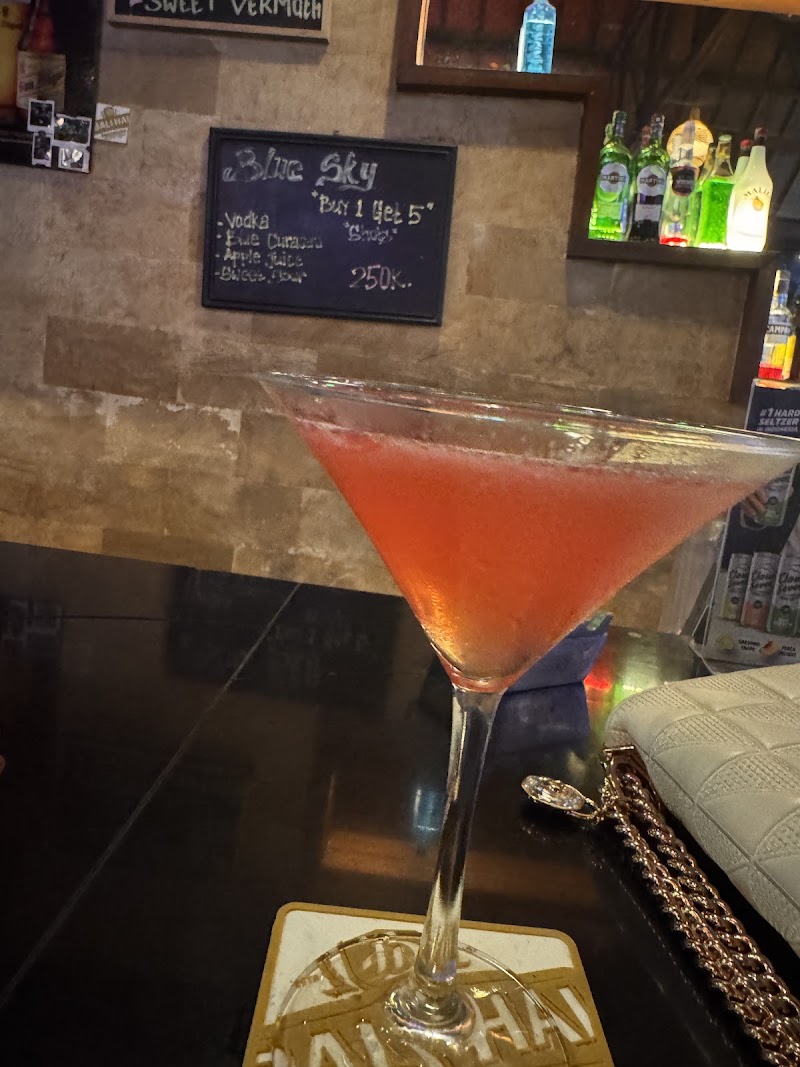 L.O.L Bar & Restaurant - L.O.L Bar & Restaurant, Jl. Monkey Forest, Ubud, Kecamatan Ubud, Kabupaten Gianyar, Bali 80571, Indonesia