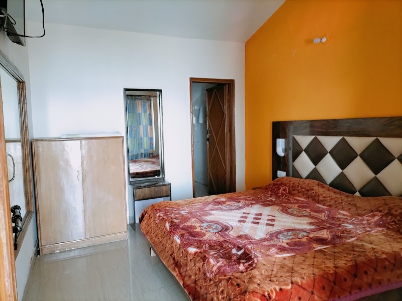 Hotel Snow View Dhanaulti - Hotel Snow View Dhanaulti, HOTEL SNOW VIEW, Chamba - Mussoorie Rd, Dhanolti, Uttarakhand 249180, India