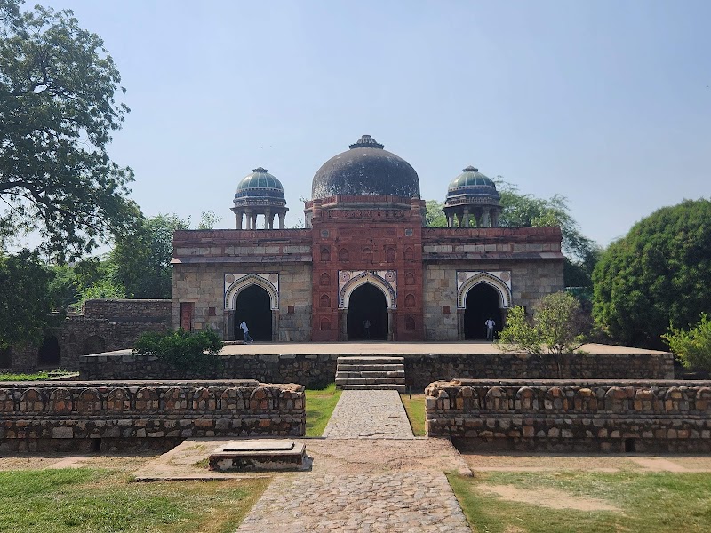 Humayun’s Tomb - Humayun’s Tomb Hazrat Nizamuddin Aulia Dargah, Mathura Rd, Nizamuddin, Nizamuddin East, New Delhi, Delhi 110013, India