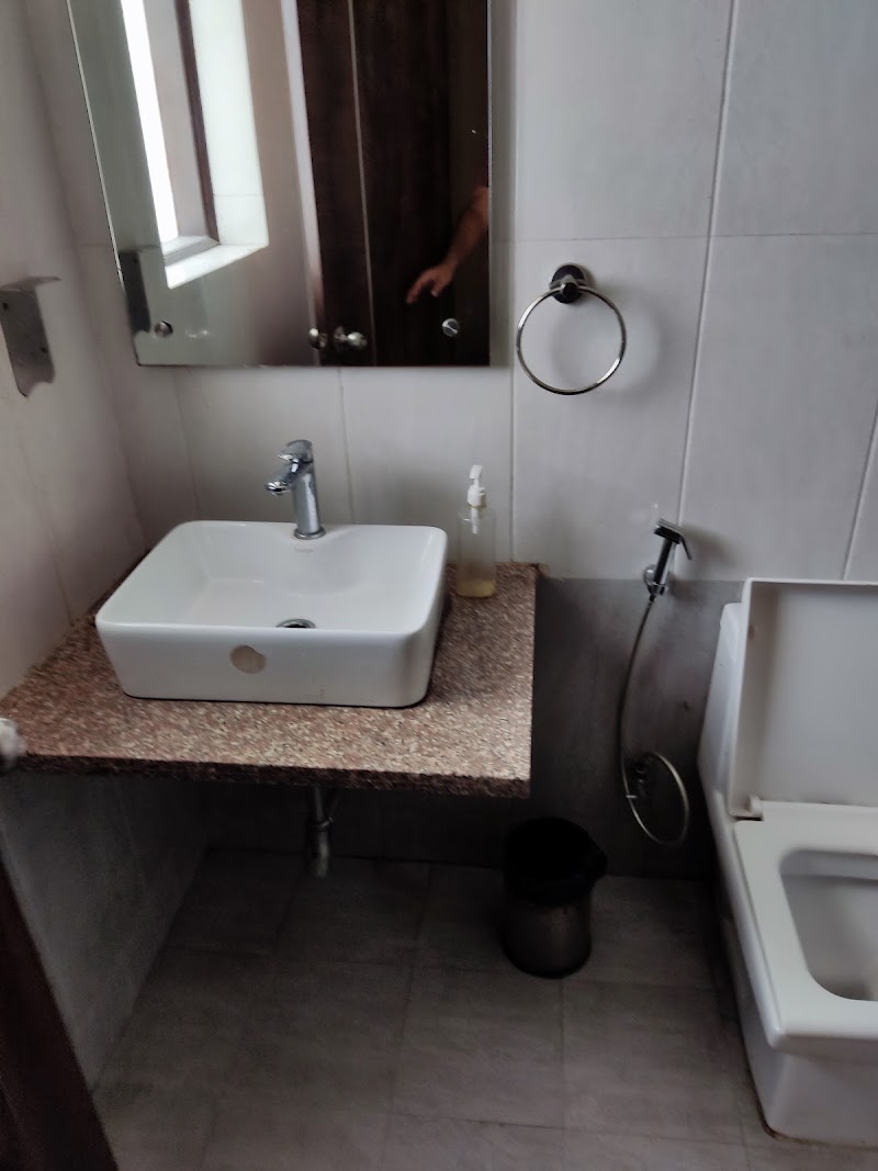 Hotel O by OYO Comfort Residency Near Artemis Hospital - Hotel O by OYO Comfort Residency Near Artemis Hospital Water Works, 1801, Block B1, Sector 57, Gurugram, Haryana 122011, India
