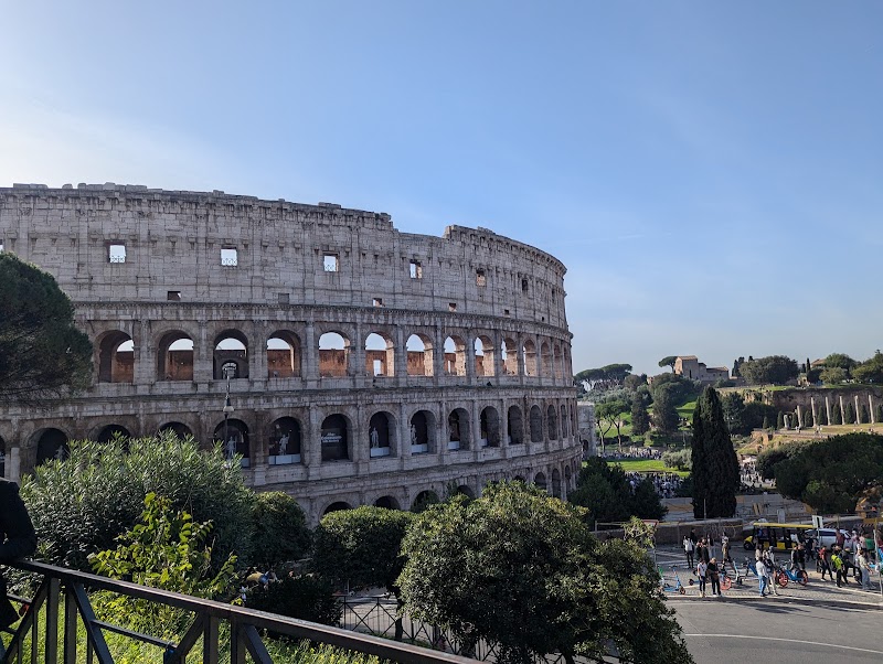 Vespa Tour In Rome | Rent a Vespa - Vespa Tour In Rome | Rent a Vespa, Via Santamaura, 21, 00192 Roma RM, Italy