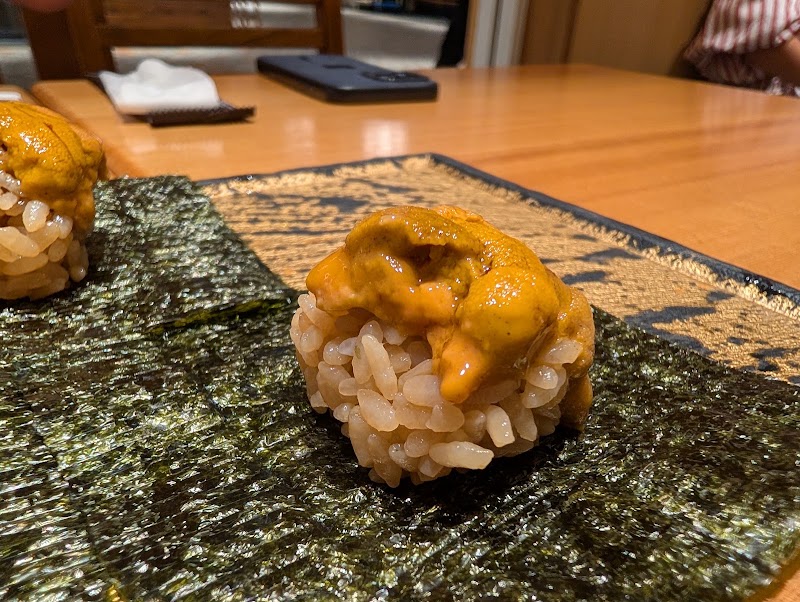 Manten Sushi Marunouchi - Manten Sushi Marunouchi, ブリックスクエア, B1F, 2-chōme-6 Marunouchi, Chiyoda City, Tokyo 100-6990, Japan