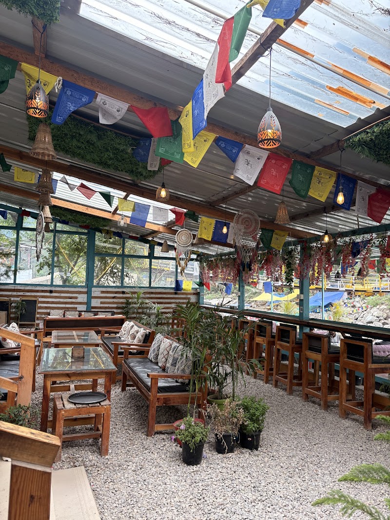 PERKUP CAFE (RIVERSIDE) - PERKUP CAFE (RIVERSIDE) VILLAGE, PO, KATAGLA, Kasol, Himachal Pradesh 175105, India