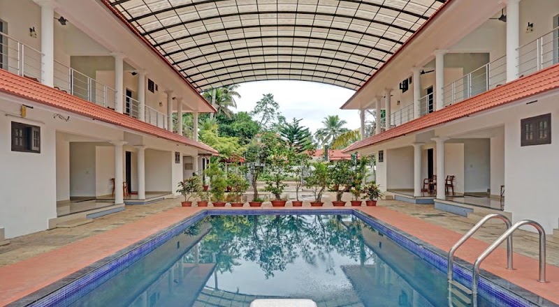 Lake Gardens Resort , Alleppey - Lake Gardens Resort , Alleppey, Near Finishing Point Punnamada Ward, Avalookunnu, P.O, Thathampally, Alappuzha, Aryad South, Keralam 688013, India