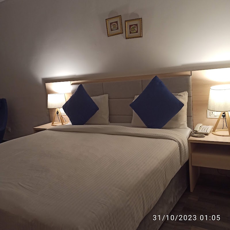 Bay View Hotel Vizag - Bay View Hotel Vizag, P8CM+49C Sanpra's beach Capital, 7-24-6(1, Beach Rd, Kirlampudi Layout, Chinna Waltair, Pedda Waltair, Visakhapatnam, Andhra Pradesh 530017, India