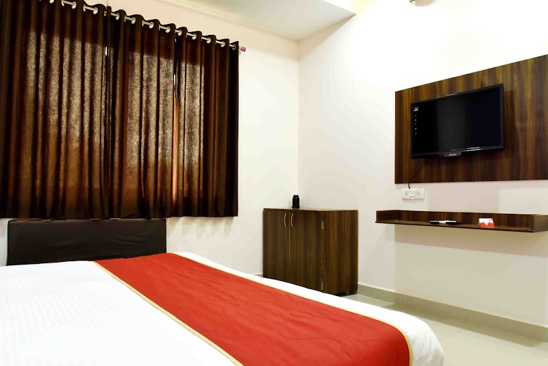 Hotel Hori Palace - Hotel Hori Palace 33, Harsiddh Road ,Near Mahakaleshwar Temple, Harsiddhi Gate, Ujjain, Madhya Pradesh 456006, India