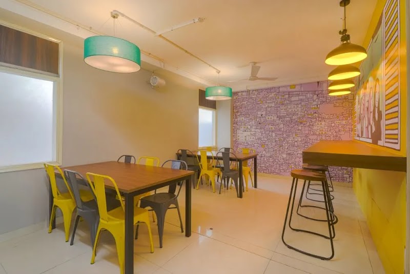 Stanza Living Tortosa House - PG in Sec 57 Gurgaon | Coliving PG | Unisex PG - Stanza Living Tortosa House - PG in Sec 57 Gurgaon | Coliving PG | Unisex PG Oyo Collection Hongkong Bazar, Golf Course Ext Rd, G-15, Sushant Lok 2, Sector 57, Gurugram, Haryana 122002, India