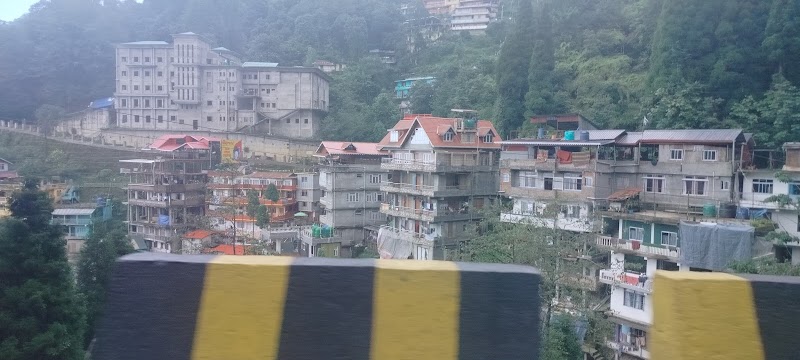 SIKKIM DARJEELING Tour - SIKKIM DARJEELING Tour 8JM6+MH3, near himsikha hotel 🏨, Upper Sichey, Arithang, Gangtok, Sikkim 737101, India