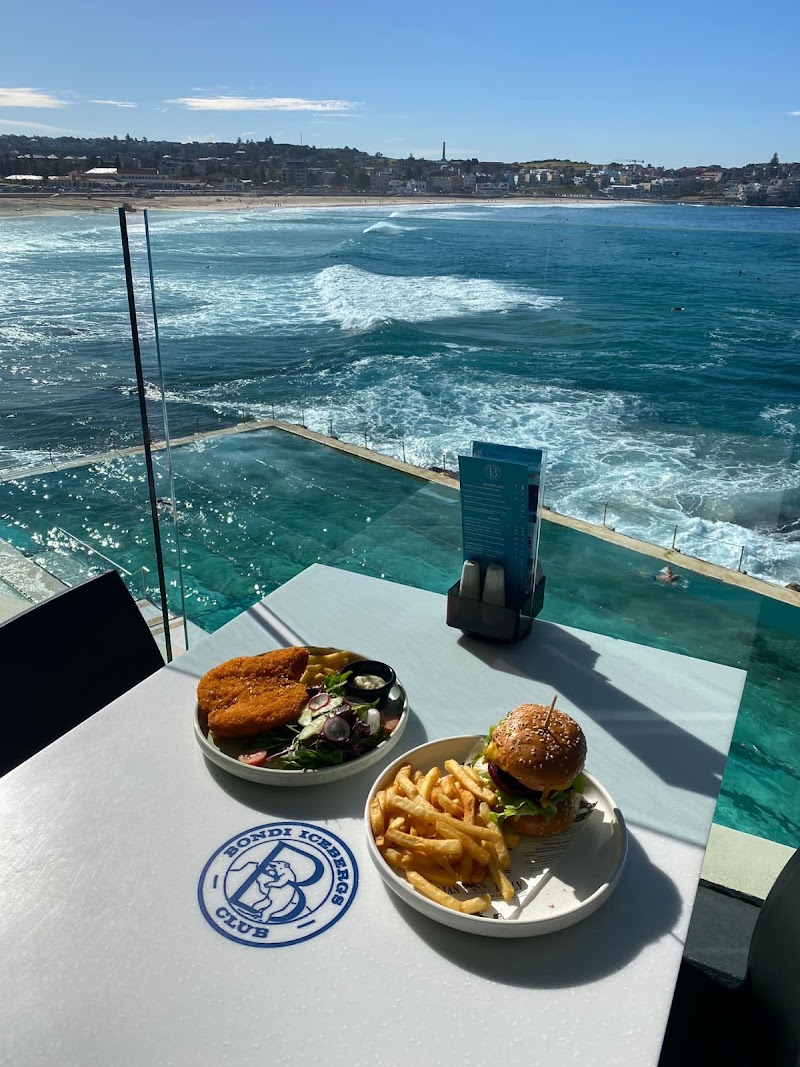 Bondi Icebergs Swimming CLUB - The Bergs Bistro - Bondi Icebergs Swimming CLUB - The Bergs Bistro 1 Notts Ave, Bondi Beach NSW 2026, Australia