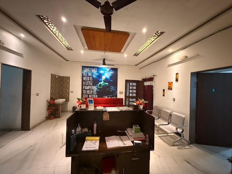Ayur Care Spa Udaipur - Ayur Care Spa Udaipur H 370, Rd Number 10, opp. Lakecity Mall Road, Ashok Nagar, Udaipur, Rajasthan 313001, India