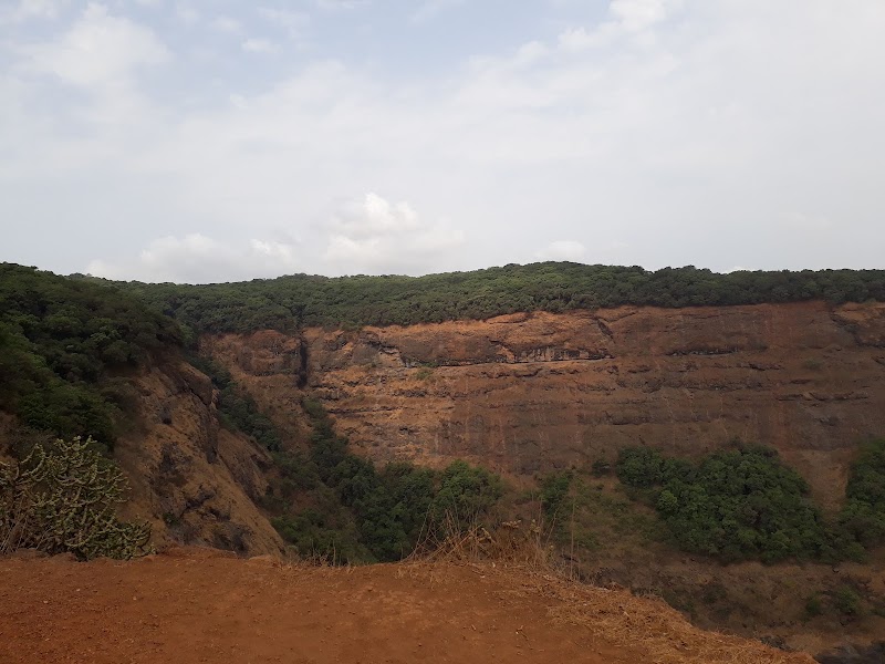 Maldunga Point - Maldunga Point X7X9+G9G, Matheran, Maharashtra 410102, India