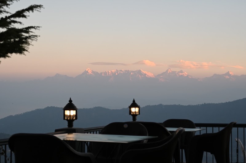 The Fox Retreat - The Fox Retreat, Bhowali-Ramgarh-Mukteshwar Rd, Mukteshwar, Uttarakhand 263138, India