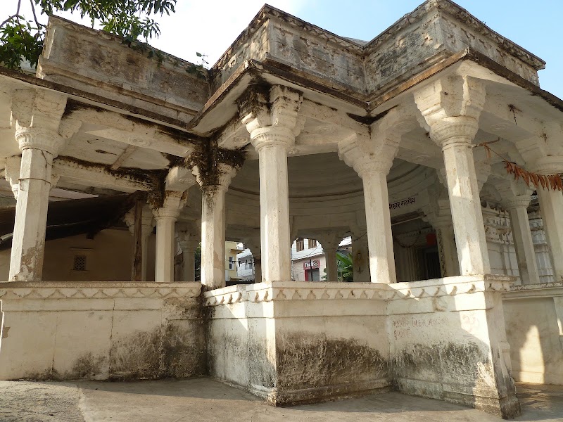 Hanuman Ghat Temple - Hanuman Ghat Temple Hanuman Ghat, Tripura, Pichola, area, Udaipur, Rajasthan 313004, India