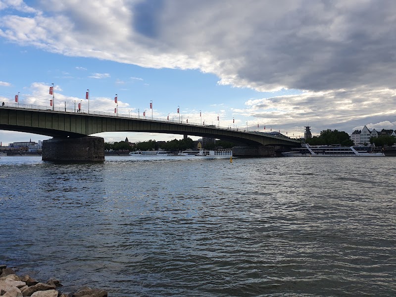 Rheinboulevard - Rheinboulevard Kennedy-Ufer, 50679 Köln, Germany