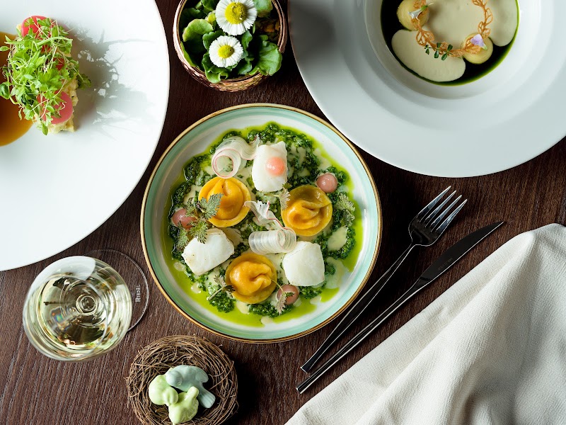 Restaurant Mlýnec - Restaurant Mlýnec Novotného lávka 9, Staré Město, 110 00 Praha-Praha 1, Czechia