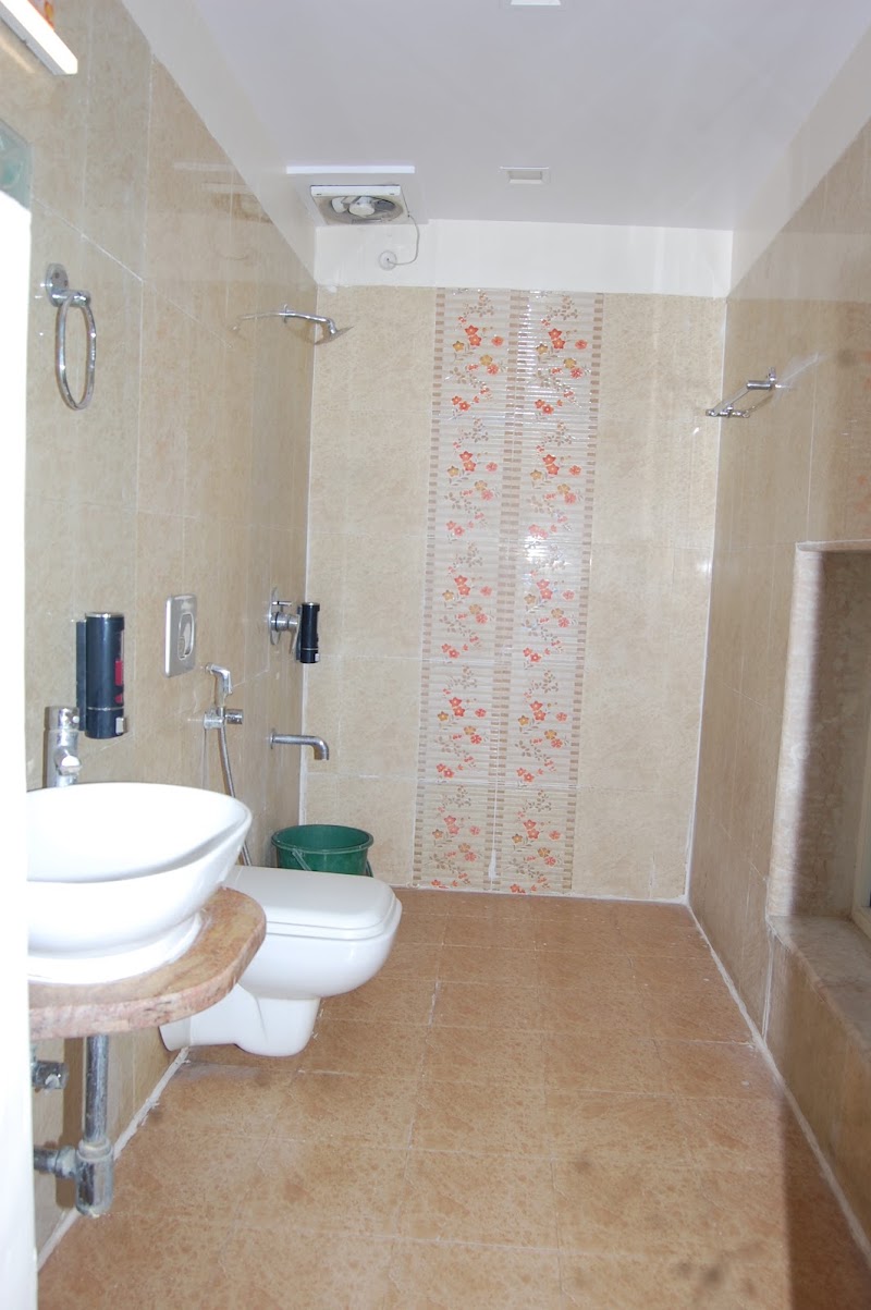 Hotel Taurus - Hotel Taurus, Plot No.-81, Panchsheel Enclave, Jawahar Lal Nehru Marg, Vishnu Enclave, Chandrakala Colony, Durgapura, Jaipur, Rajasthan 302018, India