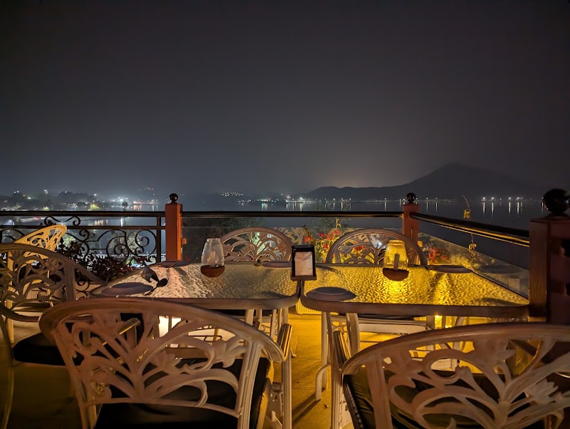 Hotel Inder Prakash - Hotel Inder Prakash Plot No 281, Rani Rd, Fateh Sagar Lake, Udaipur, Rajasthan 313004, India