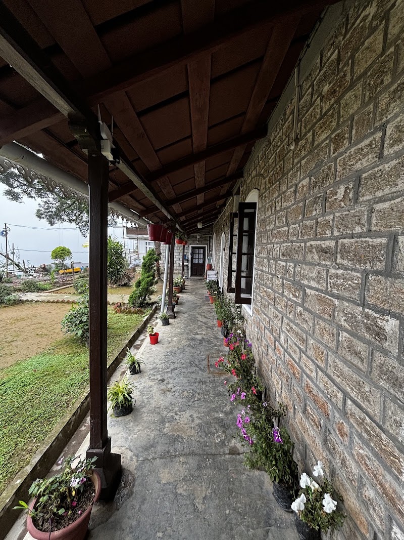 Takdah Heritage Bungalow No. 15 - Takdah Heritage Bungalow No. 15 Way side 16 haretage bonglow Road Road, line, Takdah, Hum Tukdah Khasmahal, West Bengal 734222, India