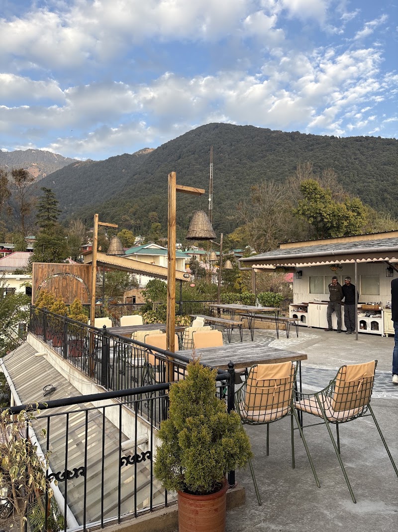 Ara Cafe - Bir - Ara Cafe - Bir, House Number 1393, Village And Post Office Main, opposite Senior secondary school, Bir, Himachal Pradesh 176077, India