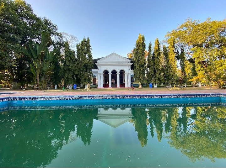 Thengal Manor - Thengal Manor, Jalukanibari, J5RR+9HR, Thengal Gaon, Assam 785630, India