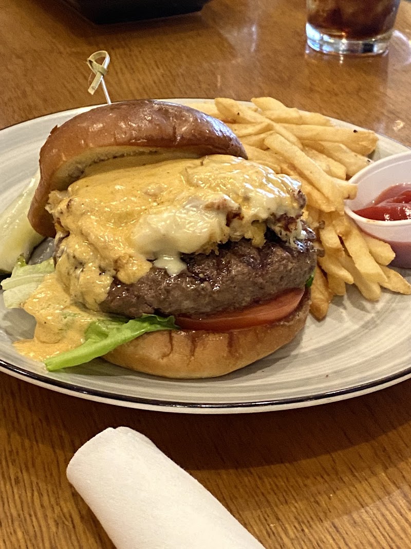 The Grille at Runways - The Grille at Runways, 18421 Henson Blvd, Hagerstown, MD 21742, USA