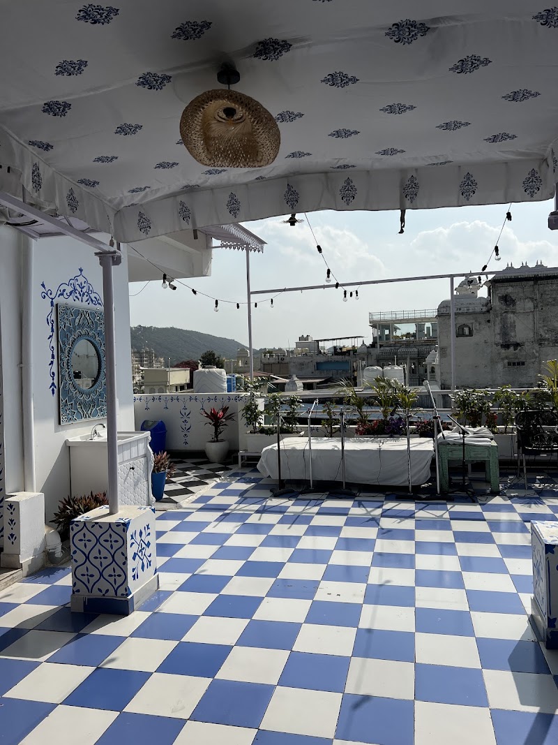 UPRI MANZIL ROOFTOP RESTAURANT BY STORICA STAYS - UPRI MANZIL ROOFTOP RESTAURANT BY STORICA STAYS 47,Punch Devri Marg, Out Side, Hanuman Ghat, Ambrai Rd, Chand Pole, Ambamata, Udaipur, Rajasthan 313001, India