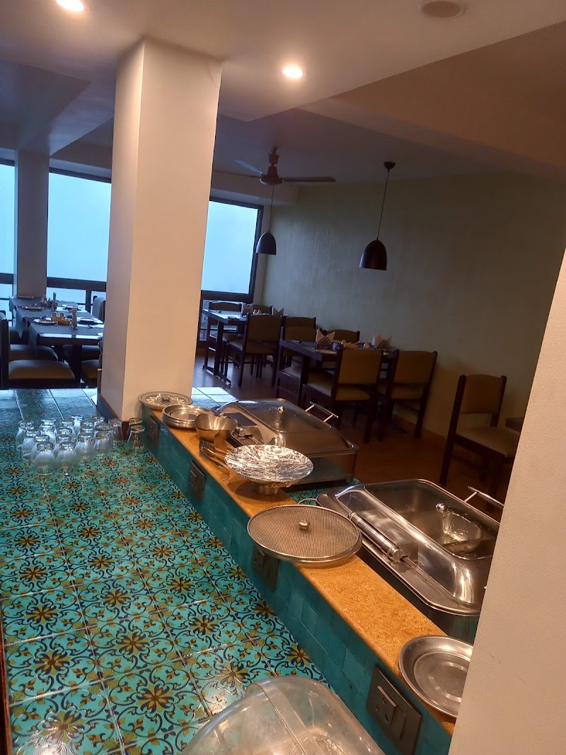 Honeymoon Inn - Honeymoon Inn Mall Rd, The Mall Road, Mussoorie, Uttarakhand 248179, India