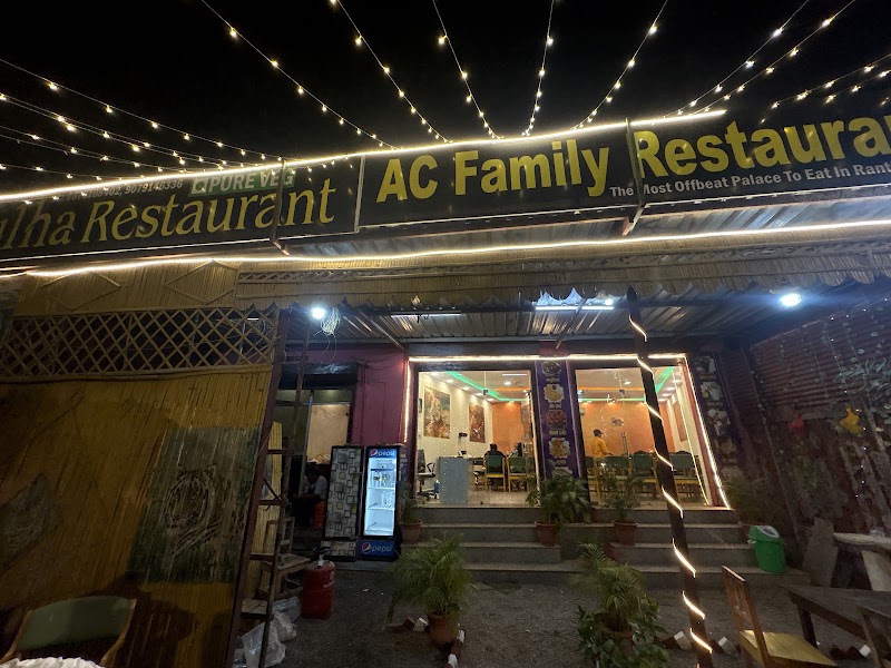 Chulha Restaurant - Chulha Restaurant Ranthambhor Rd, Saptar, Sawai Madhopur, Kutalpura Jatan Rural, Rajasthan 322001, India