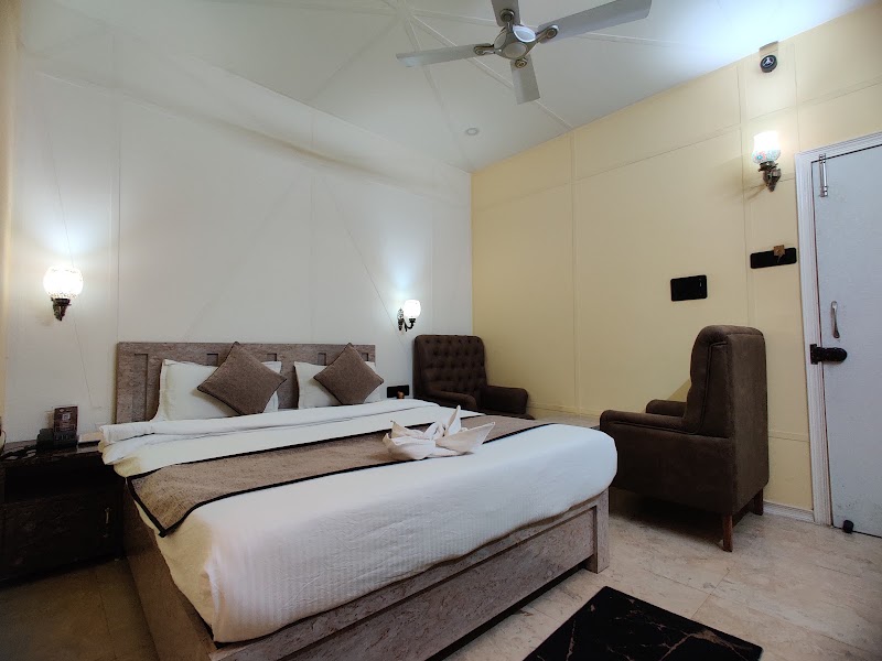 Hotel Aurelia Pearl & Banquet - Hotel Aurelia Pearl & Banquet Patliputra Station Rd, opposite to Main Gate of Patliputra Junction, Jagat Vihar Colony, Rukanpura, Patna, Bihar 800025, India