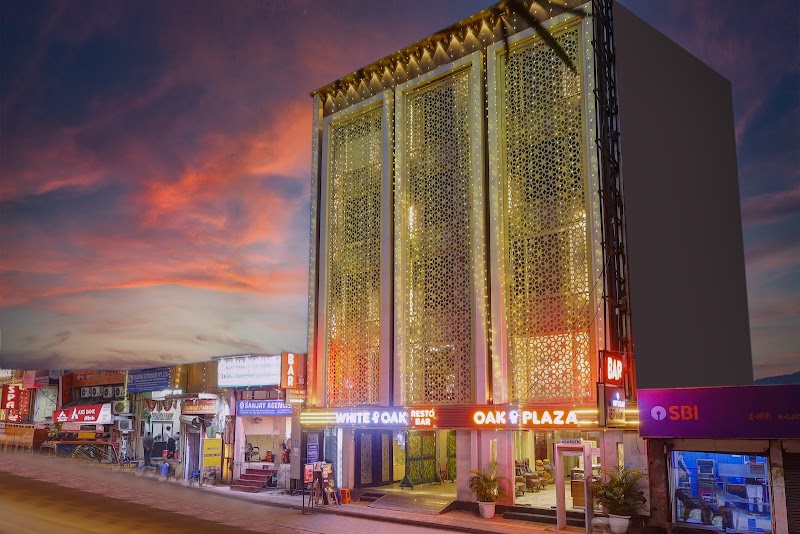 Hotel Oak Plaza
