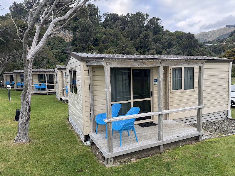 Pohara Beach TOP 10 Holiday Park - Pohara Beach TOP 10 Holiday Park 809 Abel Tasman Drive, Pōhara 7183, New Zealand