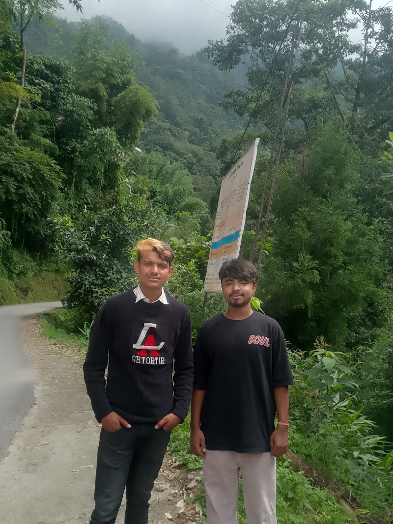 Zero Point Bongten Changey - Zero Point Bongten Changey, 75F6+HH8, Pelling - Dentam Rd, Sikkim 737113, India