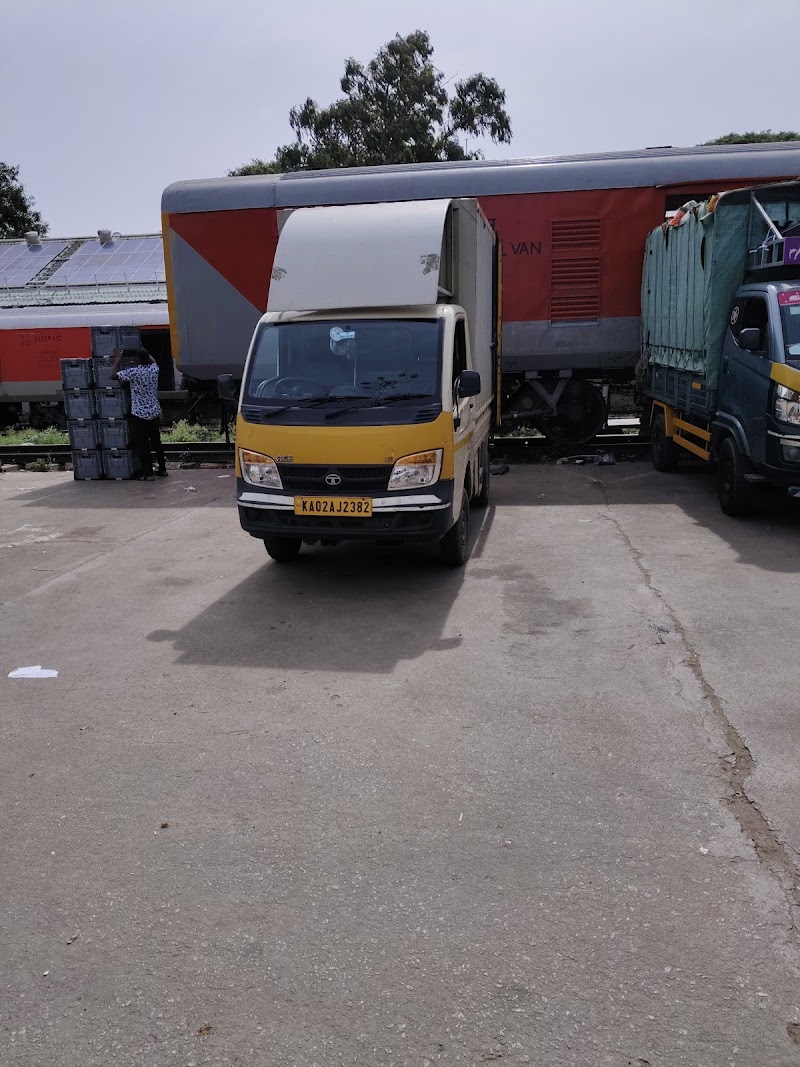 Railway staff canteen - Railway staff canteen, Railway Station Road, Parcel Office Rd, near railway, Kempegowda, Sevashrama, Bengaluru, Karnataka 560023, India