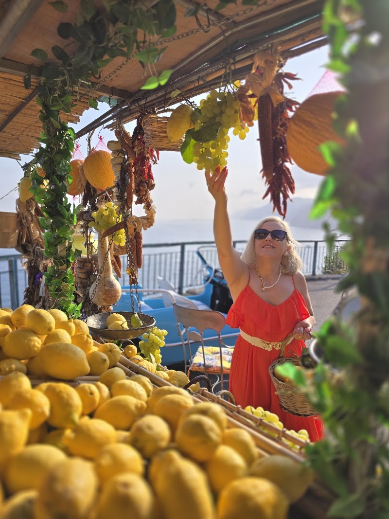 AmalfiCoast Experience - SunRoad - AmalfiCoast Experience - SunRoad, Via Umberto I, 58, 84010 Praiano SA, Italy