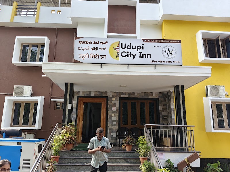 Udupi City Inn - Udupi City Inn, MGM - Budnar - Diana Theatre Rd, next to Archana Signature, Paniyadi, Maruthi Veethika, Udupi, Karnataka 576102, India