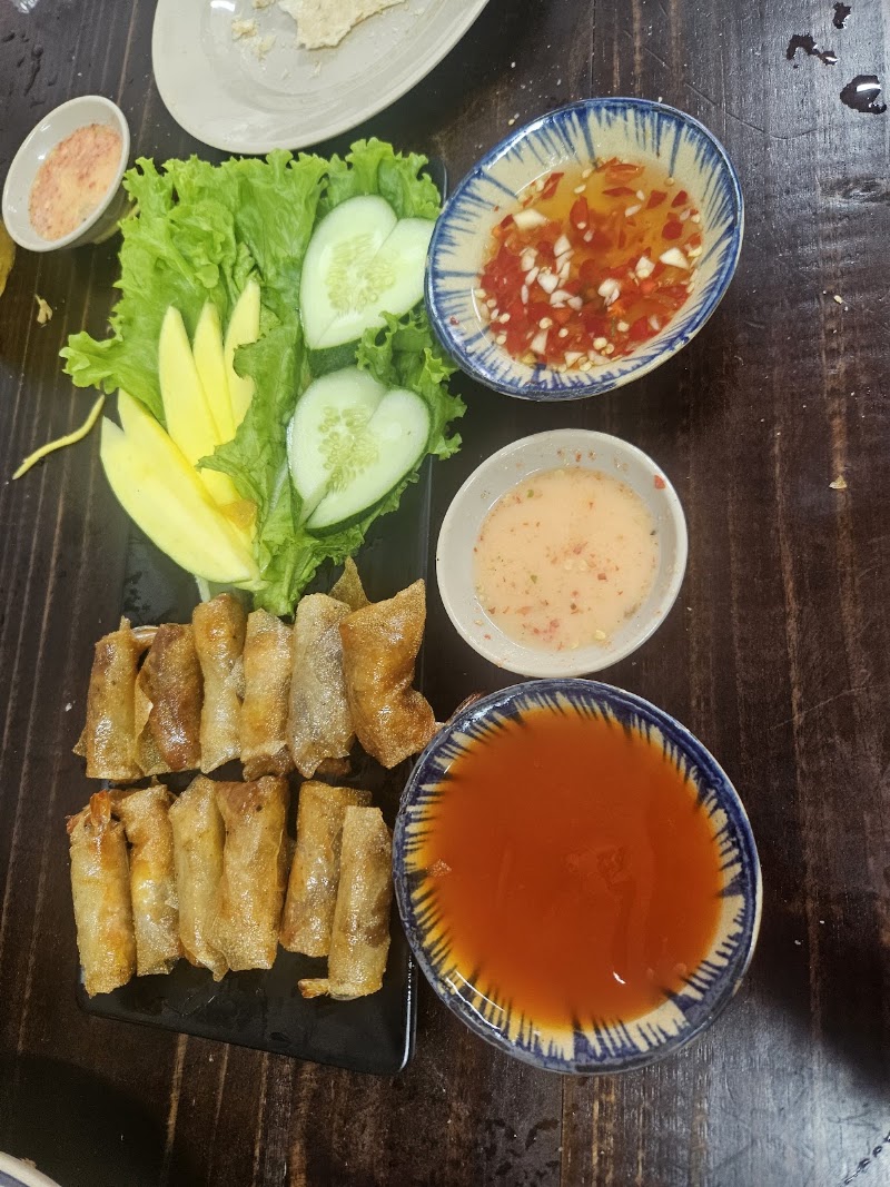 Bánh mì chay Bà Du - Bánh mì chay Bà Du 147A Trần Hưng Đạo, Khu phố 1, Cầu Ông Lãnh, Hồ Chí Minh 700000, Vietnam