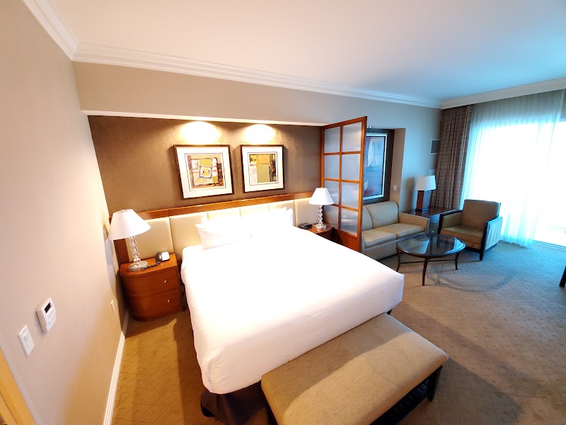 Luxury Suites International at The Signature - Luxury Suites International at The Signature 125 E Harmon Ave, Las Vegas, NV 89109, USA