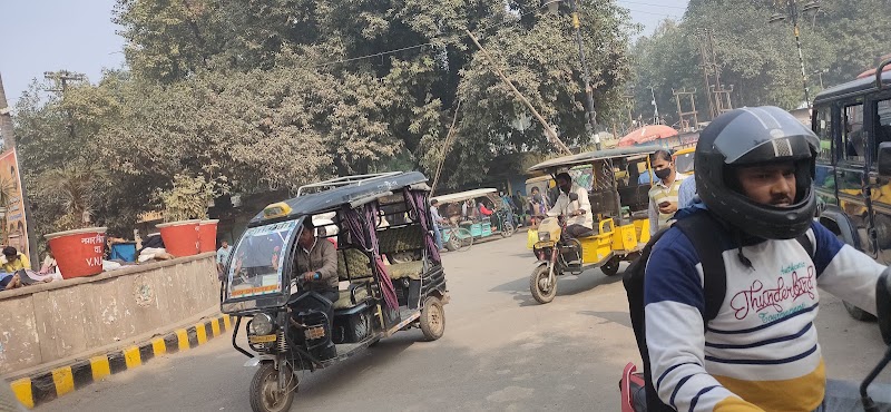 Maidagin Crossing - Maidagin Crossing, Maidagin Xing, Varanasi, Uttar Pradesh 221001, India