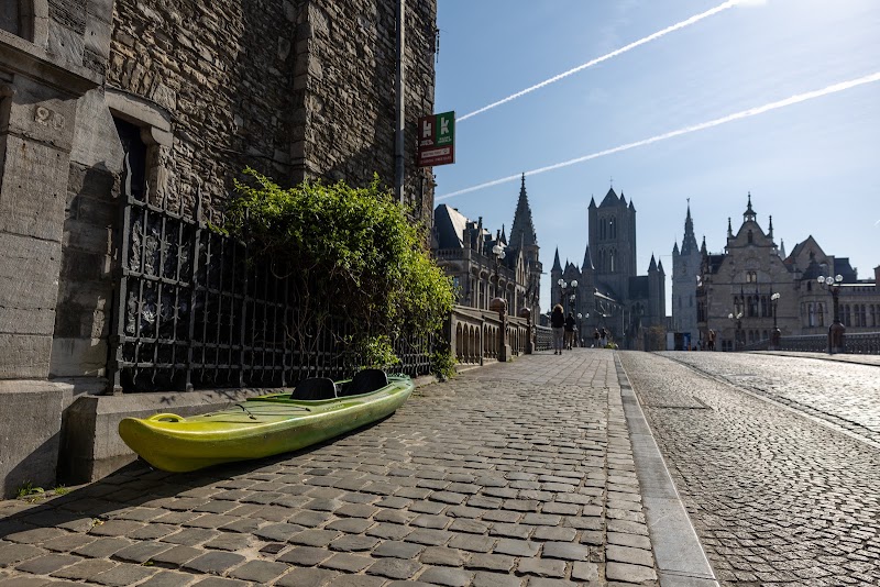 Hostel Uppelink - Hostel Uppelink, Sint-Michielsplein 21, 9000 Gent, Belgium